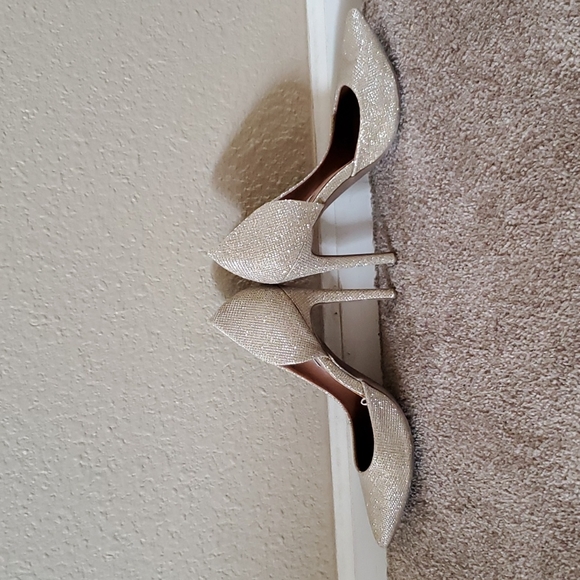 Steve Madden - Gold Glitter Stilettos - 7.5 - Picture 3 of 9